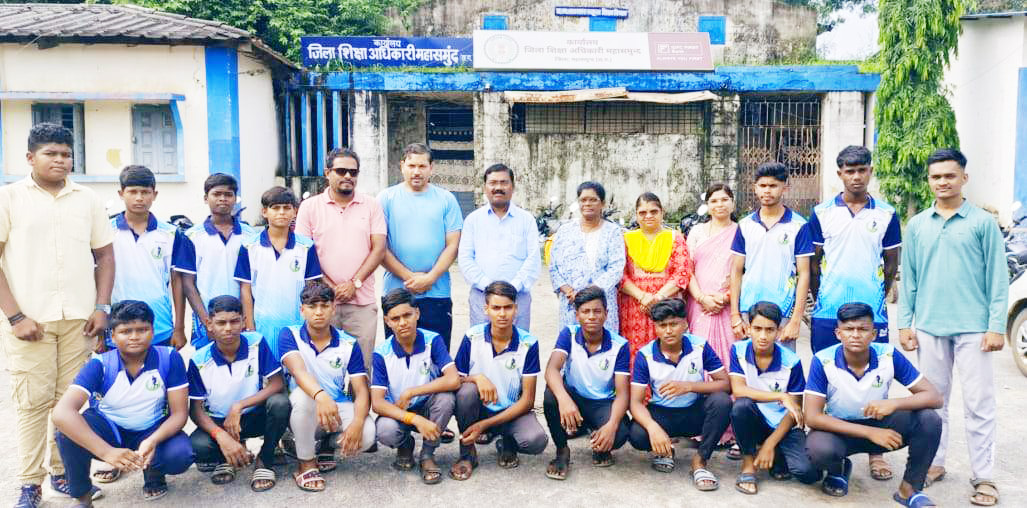 बेमचा हाई स्कूल के 16 खिलाड़ी राज्य स्तरीय नेहरू हॉकी स्पर्धा के लिए जशपुर रवाना बेमचा हाई स्कूल के 16 खिलाड़ी राज्य स्तरीय नेहरू हॉकी स्पर्धा के लिए जशपुर रवाना