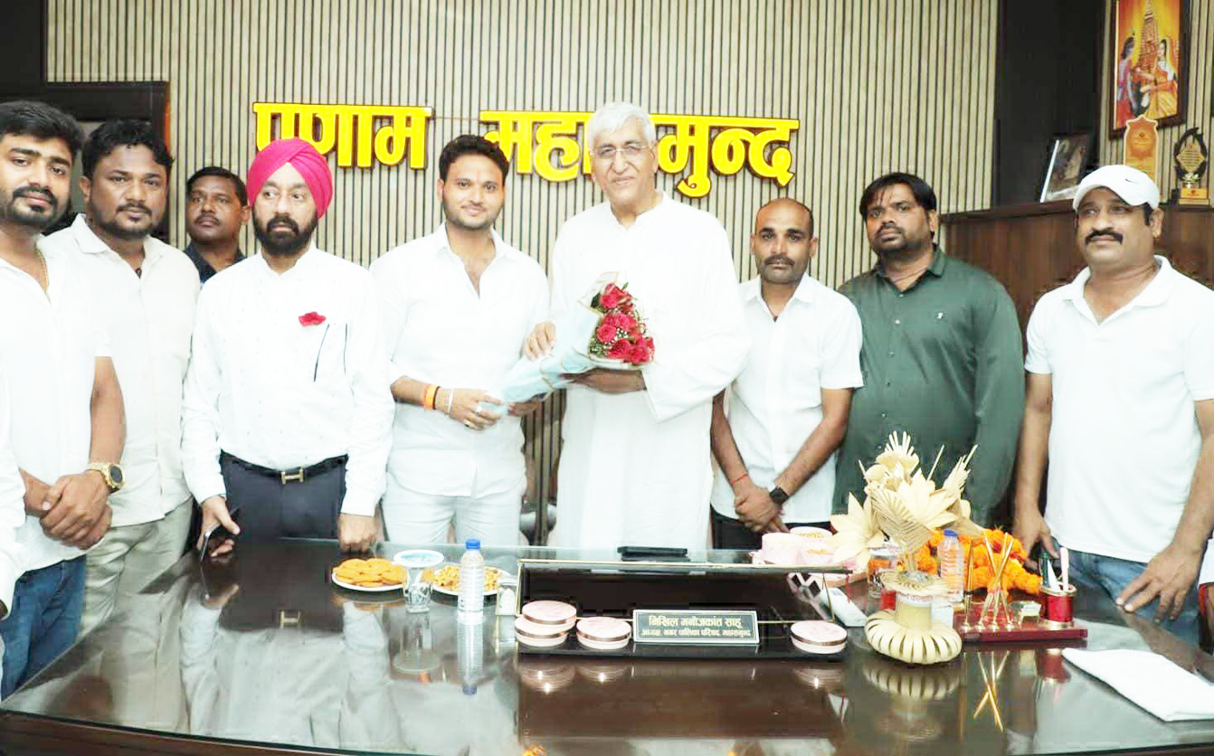 पूर्व उप मुख्यमंत्री सिंहदेव का नपाध्यक्ष ने किया स्वागत पूर्व उप मुख्यमंत्री सिंहदेव का नपाध्यक्ष ने किया स्वागत