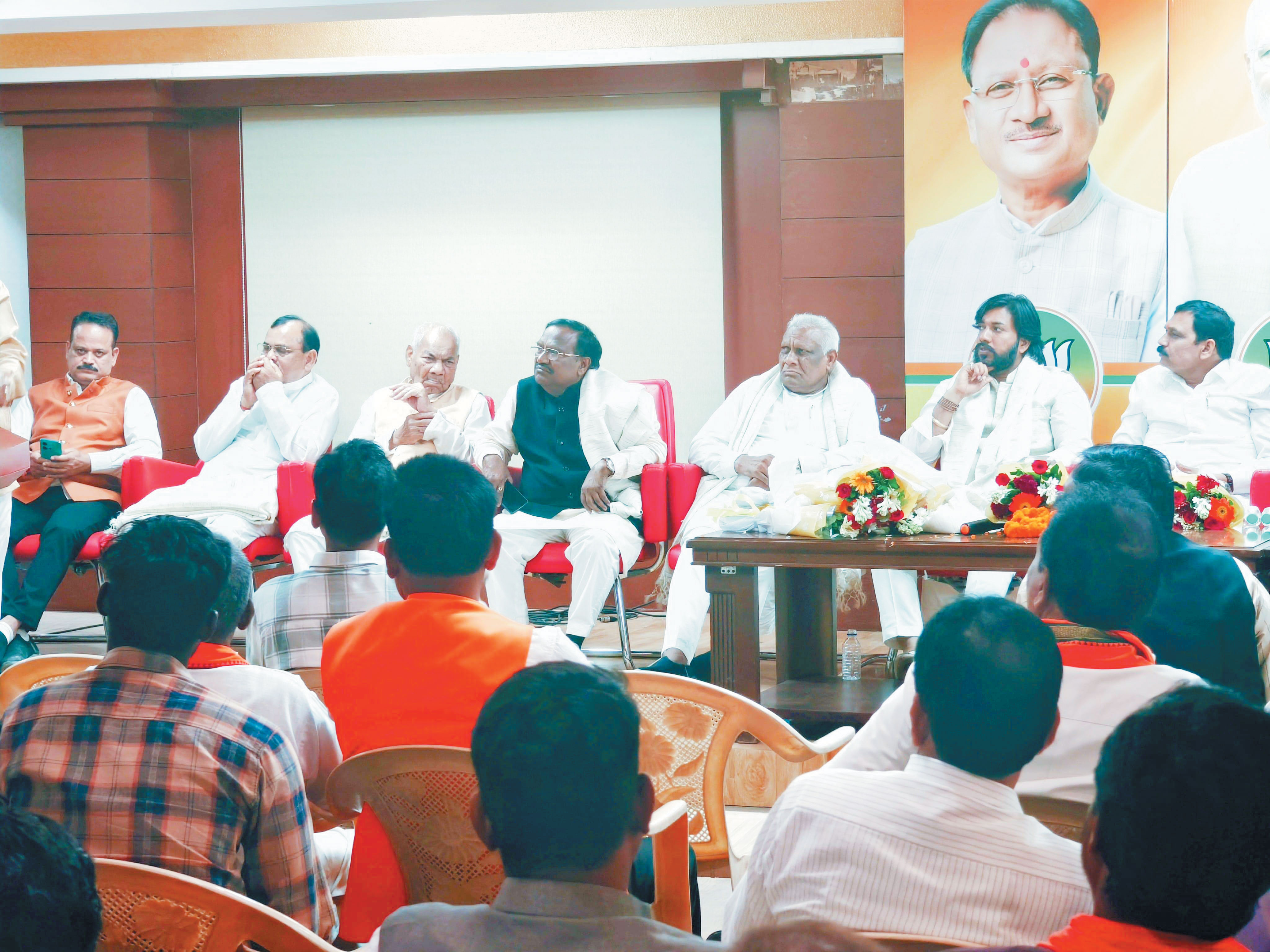 भाजपा अजा मोर्चा की प्रथम बैठक में जिपं अध्यक्ष का सम्मान भाजपा अजा मोर्चा की प्रथम बैठक में जिपं अध्यक्ष का सम्मान