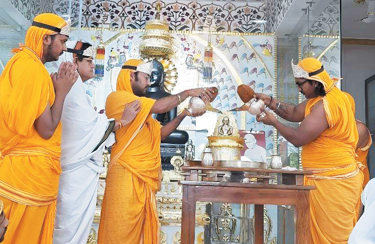  इंद्रियों पर नियंत्रण ही संयम  धर्म है-सुरेश मोदी