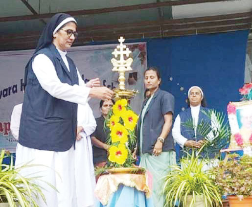 चावरा स्कूल में धूमधाम से मना शिक्षक दिवस चावरा स्कूल में धूमधाम से मना शिक्षक दिवस