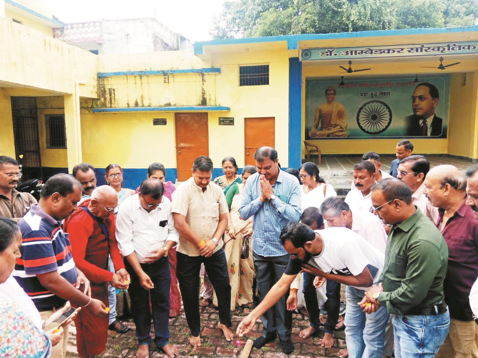 सामाजिक भवन निर्माण के लिए महापौर ने किया भूमिपूजन सामाजिक भवन निर्माण के लिए महापौर ने किया भूमिपूजन