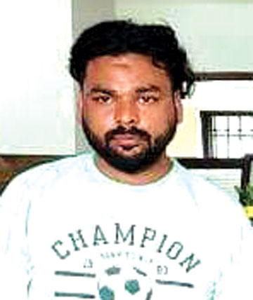 तीन लुटेरों ने कार ही लुट ली एक गिरफ्तार, दो फरार तीन लुटेरों ने कार ही लुट ली एक गिरफ्तार, दो फरार