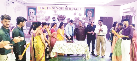 रॉयल किड्स कान्वेंट में शिक्षक दिवस मनाया रॉयल किड्स कान्वेंट में शिक्षक दिवस मनाया