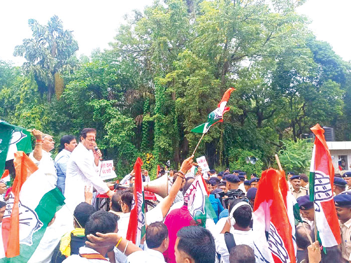 केदार के गाली गलौज का वीडियो जारी करें सरकार - बैज केदार के गाली गलौज का वीडियो जारी करें सरकार - बैज