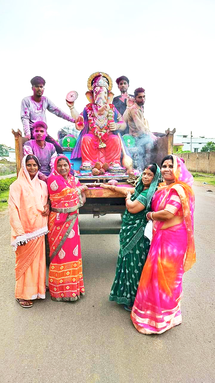 अगले बरस तू जल्दी आ...