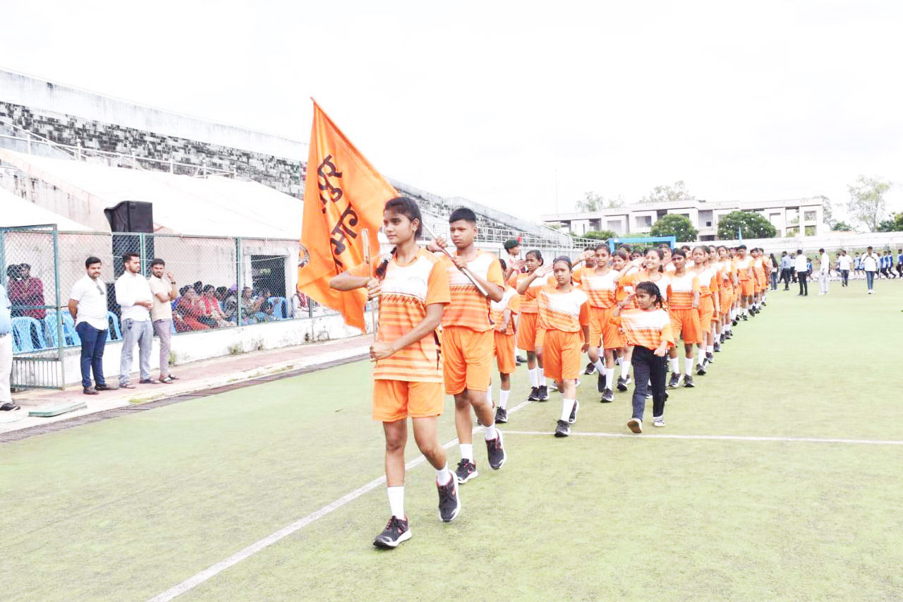 खिलाड़ी अपनी खेल प्रतिभा का करें प्रदर्शन- महापौर