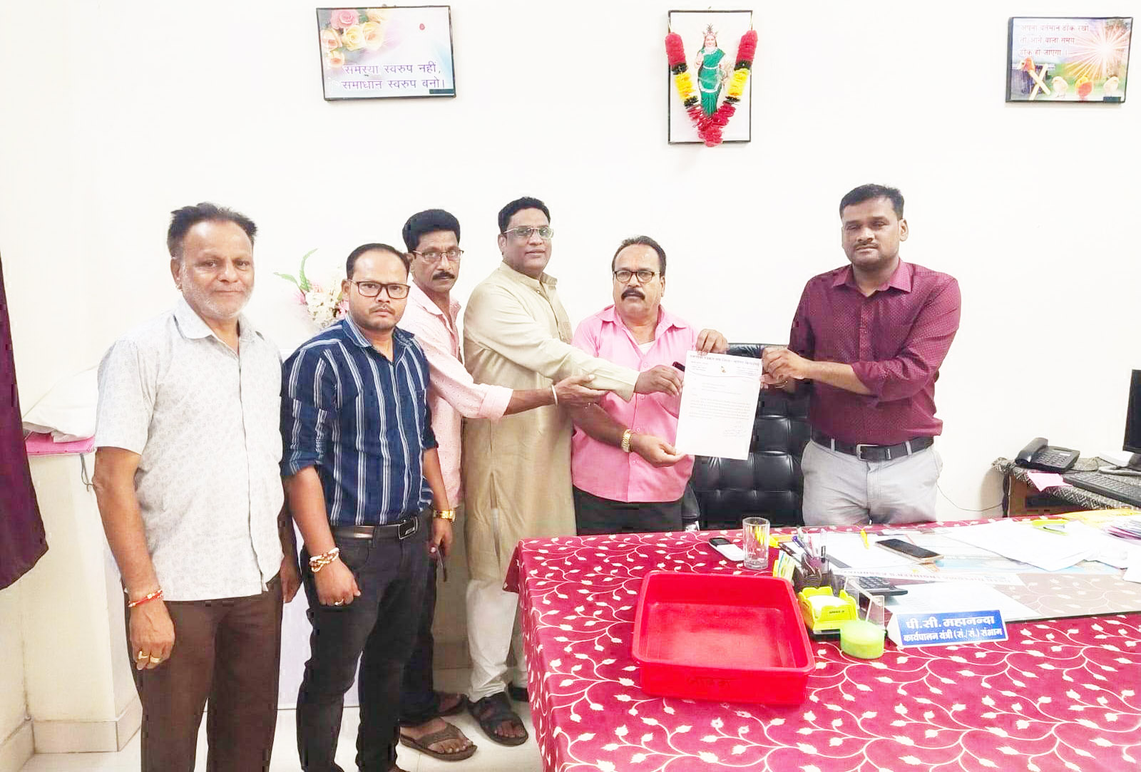 असमय बिजली बंद रोकने ज्ञापन