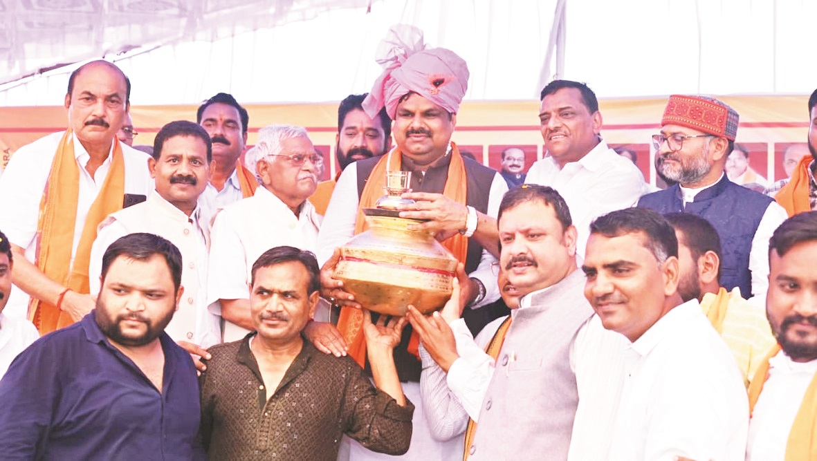 स्कूल शिक्षा मंत्री गजेन्द्र यादव का अहिवारा में भव्य स्वागत