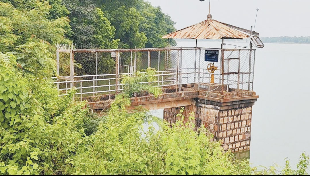 किंकारी जलाशय की उपेक्षा से ग्रामीणों में बढ़ी चिंता