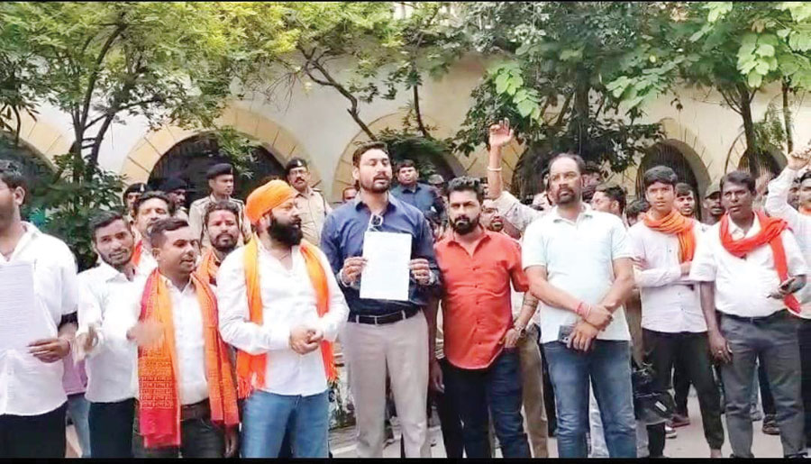 गरबा के नाम पर फुहड़ता न हो-बजरंग दल