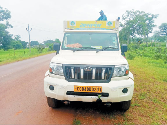 घर के सामने खड़ी गाड़ी से टायर चोरी