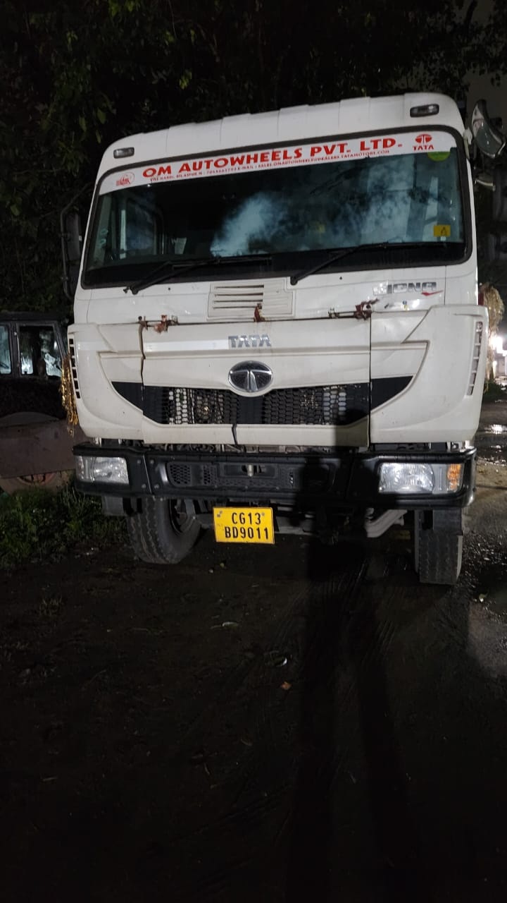 पुलिस ने पकड़ी रेत लोड हाइवा माईनिंग विभाग के सुपुर्द करने की तैयारी