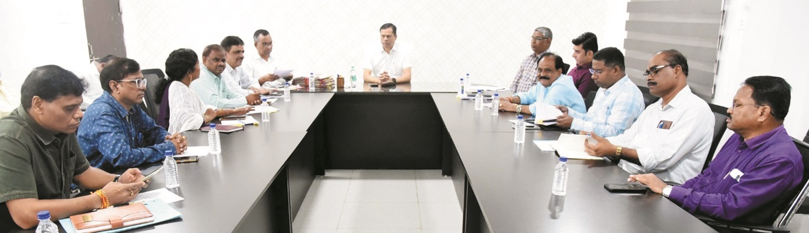 खाद दुकानों की करें जांच-संभागायुक्त 