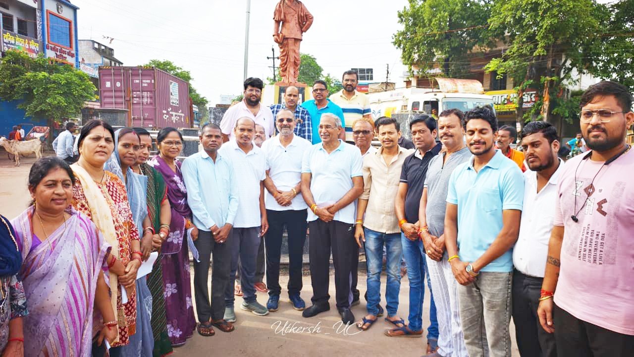 राजिम में प्रधानमंत्री के जन्म दिन सेवा पखवाड़ पर स्वच्छता अभियान चलाया गया