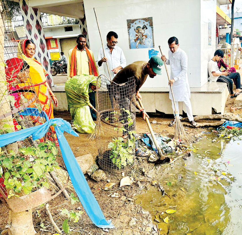 पीएम ने स्वच्छता सेवा को जनांदोलन बनाया