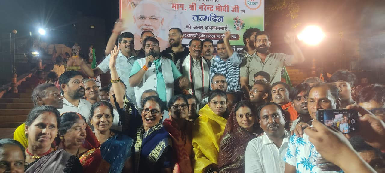 प्रधानमंत्री के जन्मदिन पर महानदी मैया की महाआरती