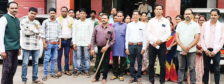 जर्जर स्कूल भवनों को बदलने की मांग