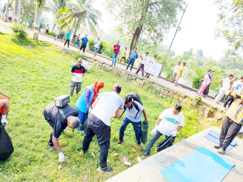 पुष्पवाटिका व चौपाटी में चला स्वच्छता अभियान, महापौर ने दिलाई शपथ