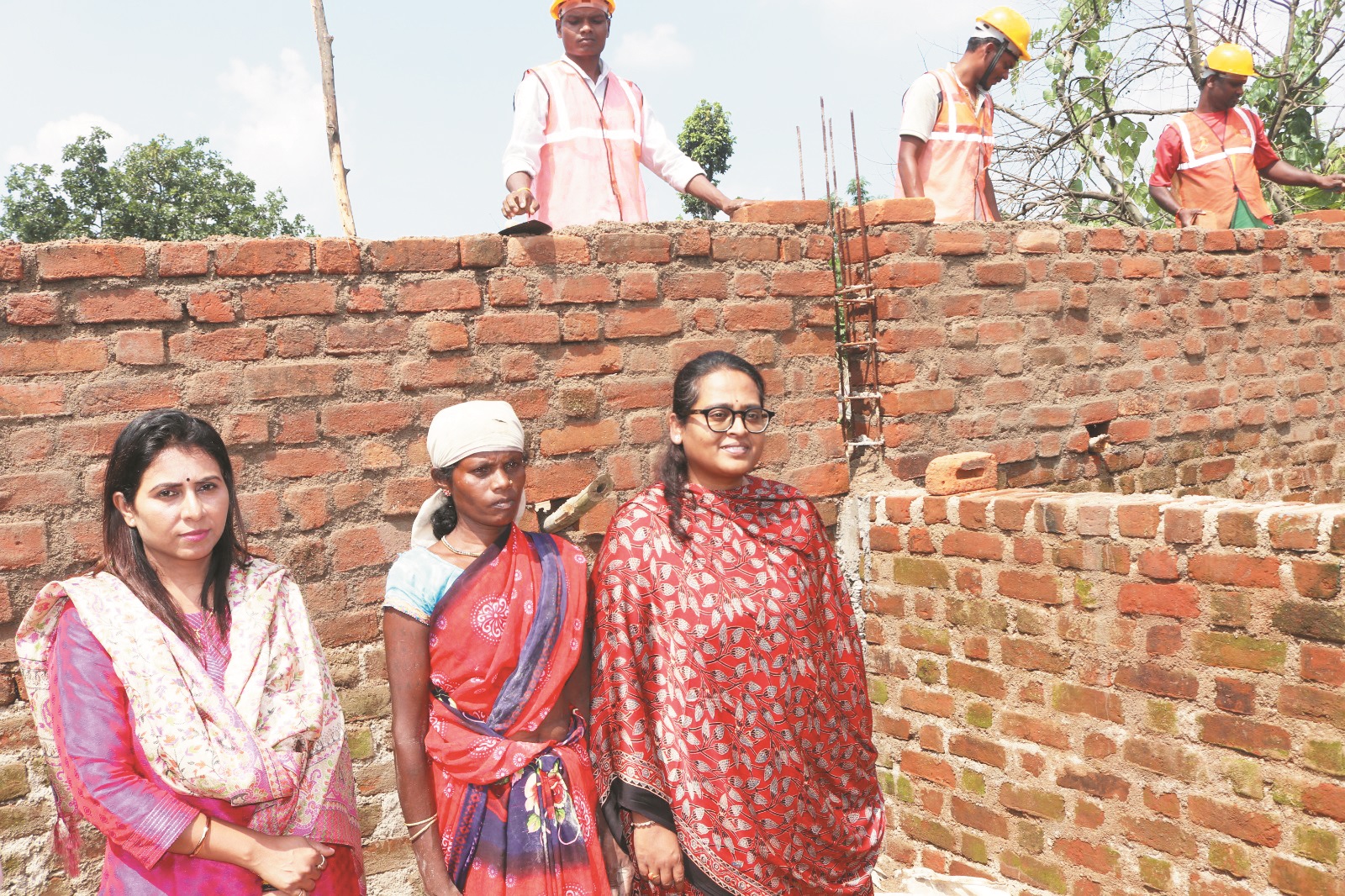 कलेक्टर ने निर्माण व प्रशिक्षण का किया निरीक्षण