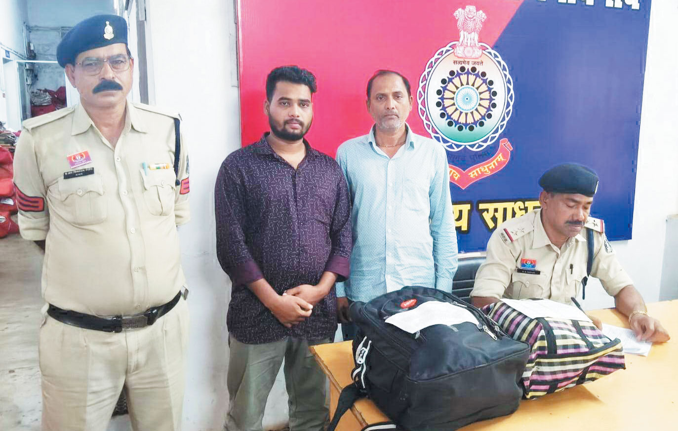 80 हजार के गांजा संग 2 तस्कर गिरफ्तार