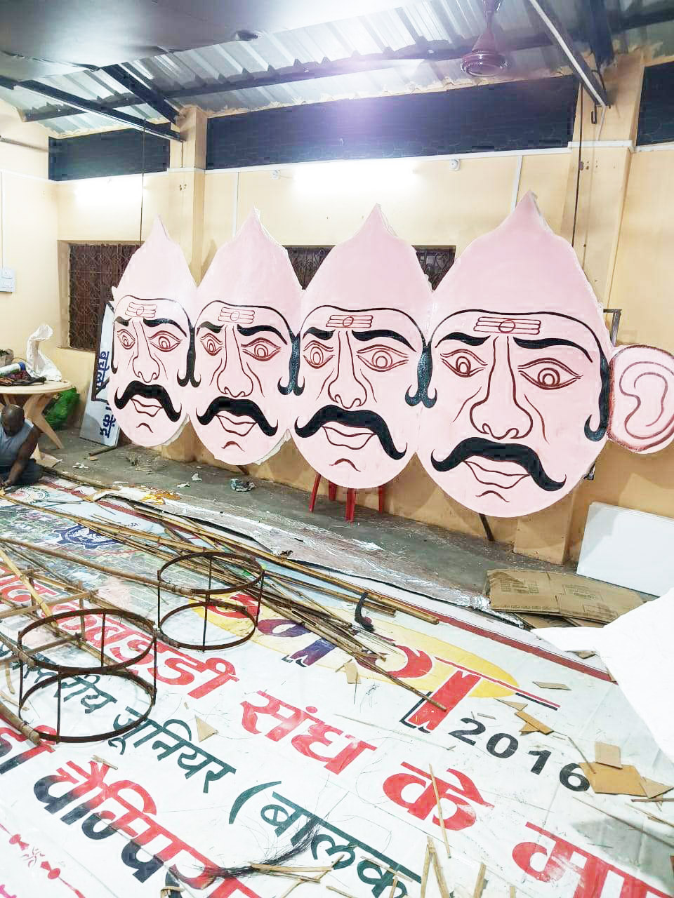 दशहरा उत्सव की तैयारी, 55 फीट का रावण बनेगा आकर्षण