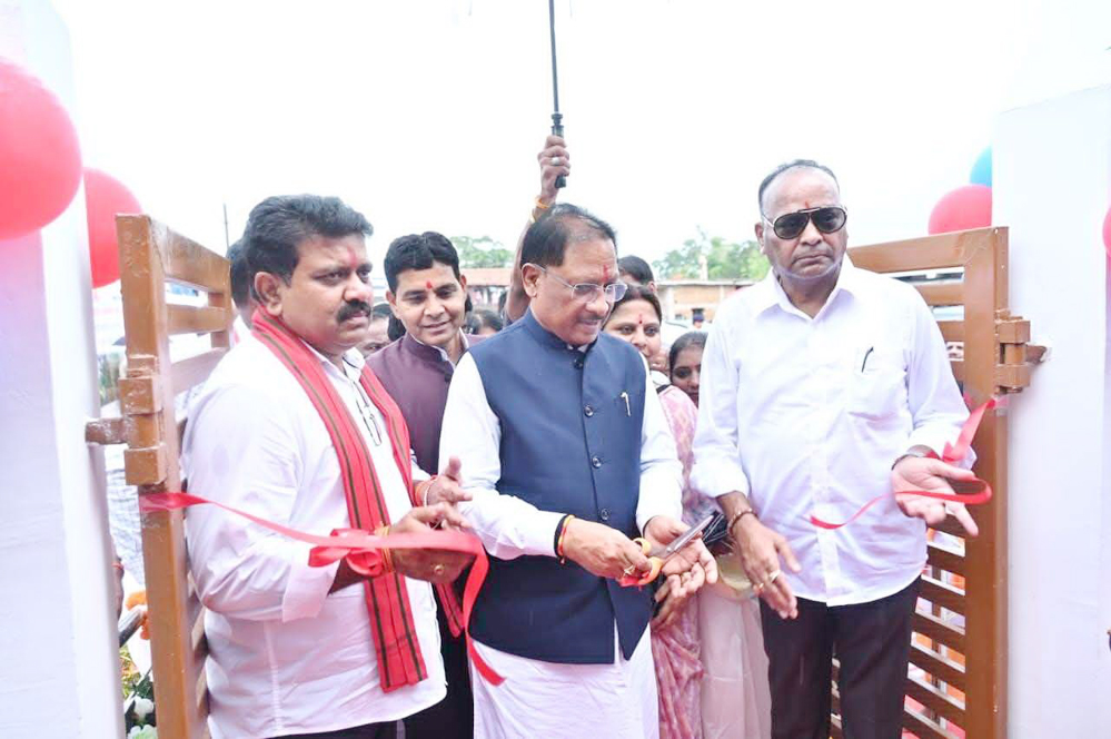 कुरुद-करेली में सीएम ने प्रदेश की 51 महतारी सदन का रिमोट से किया लोकार्पण