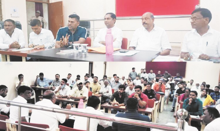 डेढ़ दर्जन भूखंड नीलाम