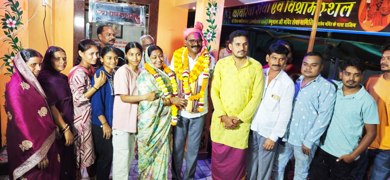 मंदिर समिति के अध्यक्ष लाला साहू का जन्मदिन मनाया धूमधाम से