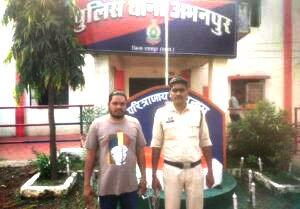 मोबाइल छीनकर खाते से उड़ाए लाखों  दो नाबालिग समेत तीन आरोपी गिरफ्तार