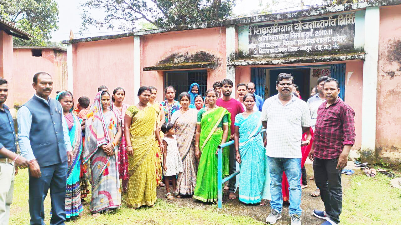 मनोरा फतेपुर में आदि सेवा केंद्र का शुभारंभ