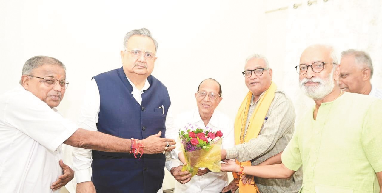 मेट्रो ट्रेन विस्तार की मांग