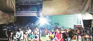 घरघोड़ा में अजा परिवार का आशियाना उजाड़ा8