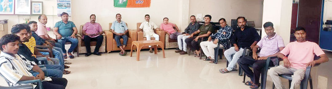 भाजपाइयों ने सुनी  मोदी के मन की बात