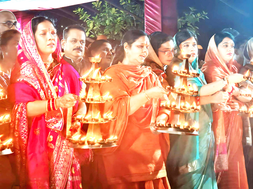 माँ चंद्रहासिनी धाम में गंगा आरती