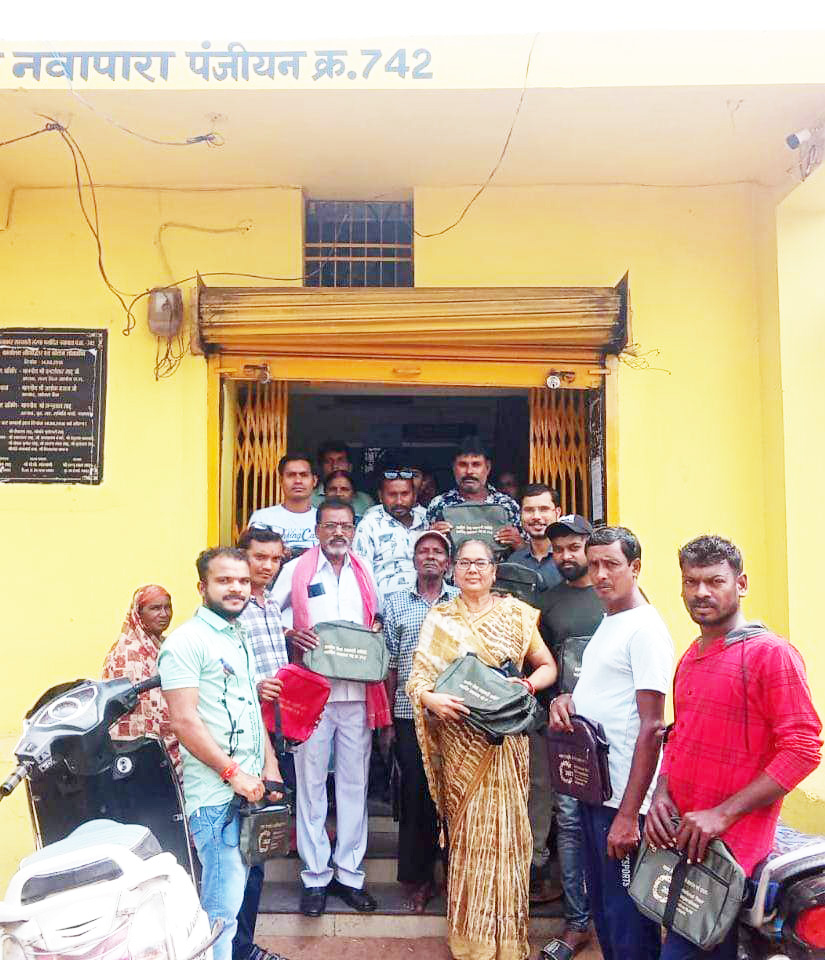 नवापारा सोसायटी में सेवा पखवाड़ा कार्यक्रम