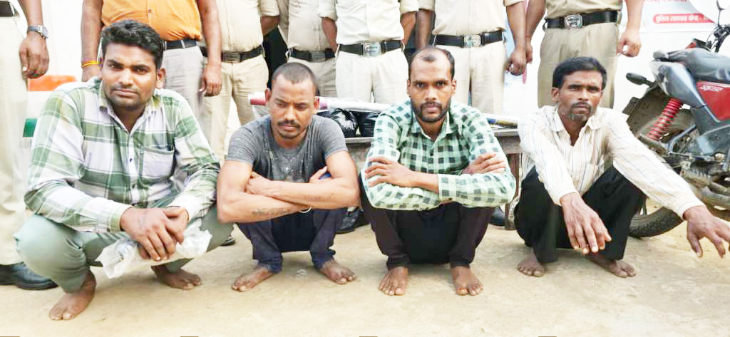 अनुकंपा नियुक्ति के लिए देवर ने मां-बेटी की हत्या के लिए 5 लाख की सुपारी दी, चार गिरफ्तार