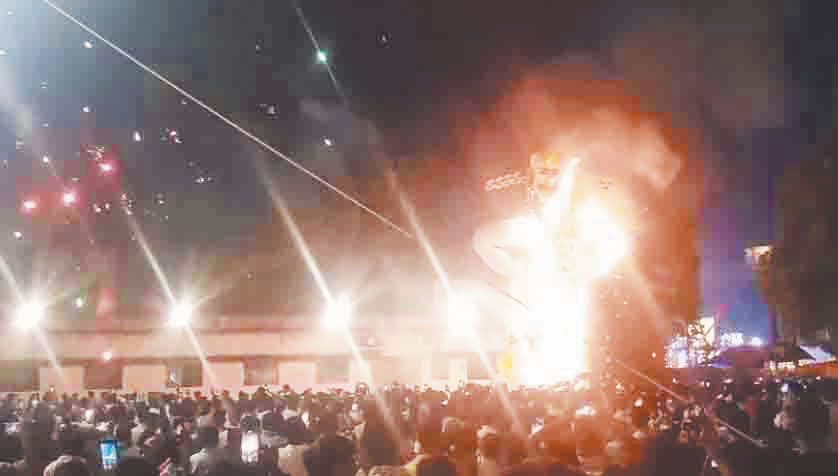 रावण दहन में शामिल हुए वित्त मंत्री