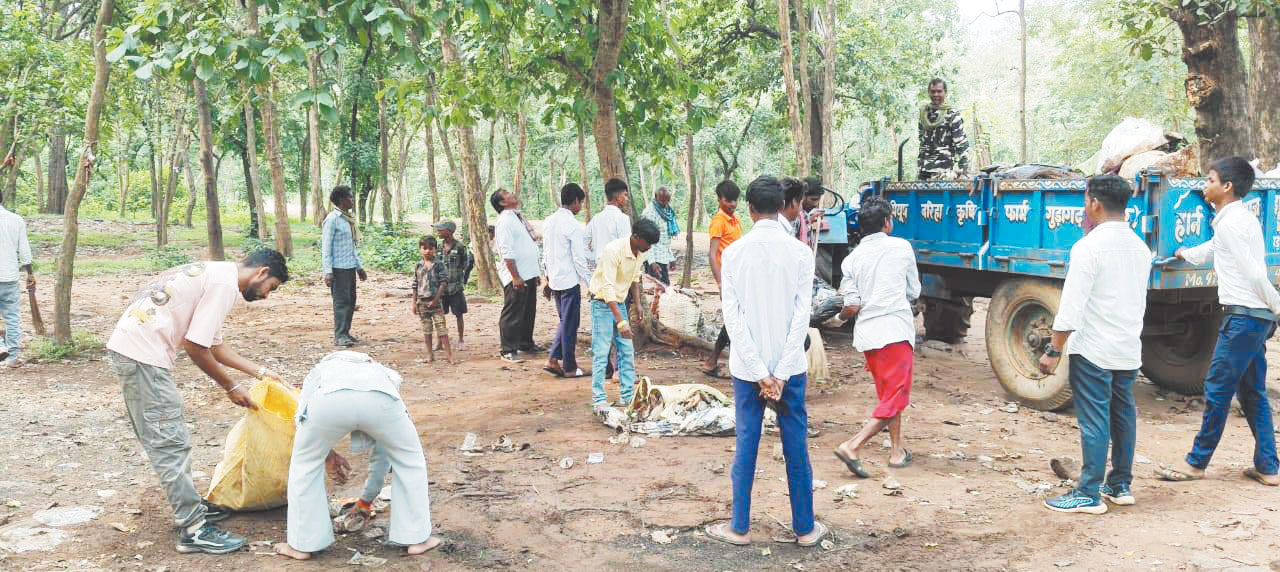 गांधी जयंती पर बलौदाबाजार वनमण्डल में विविध कार्यक्रम