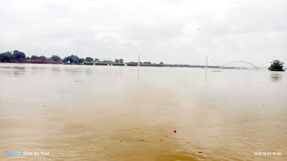 गंगरेल से पानी छोड़ा, महानदी का जलस्तर बढ़ा