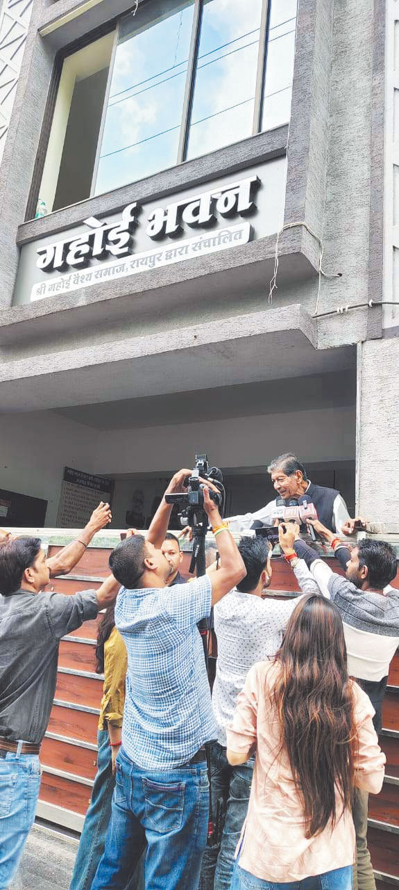 ननकीराम अड़े, सीएम ने की चर्चा