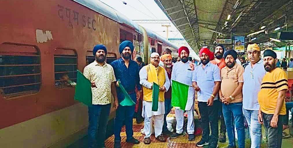 हेमकुंड साहिब यात्रा के लिए संगत रवाना