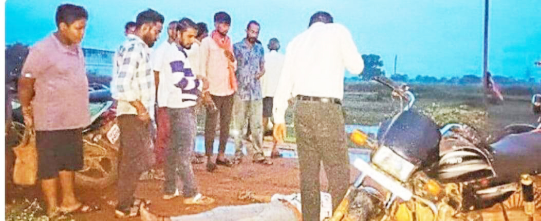 दो अलग-अलग सडक़ हादसों में 3 की मौत, 1 घायल