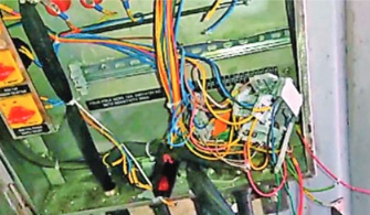 छत्तीसगढ़ एक्सप्रेस के कोच में तोड़फोड़ और चोरी