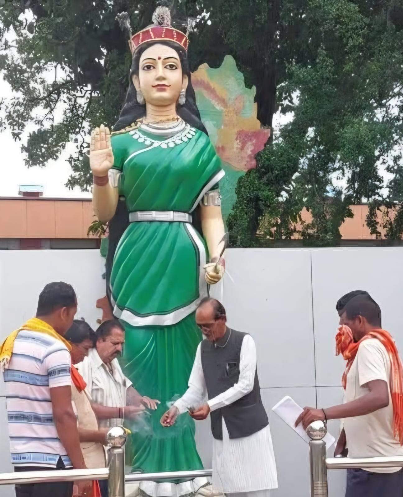 छत्तीसगढ़ महतारी की पूजा कर संवेदना बचाने की प्रार्थना, मानव तस्करी से छुड़ाए गए युवक