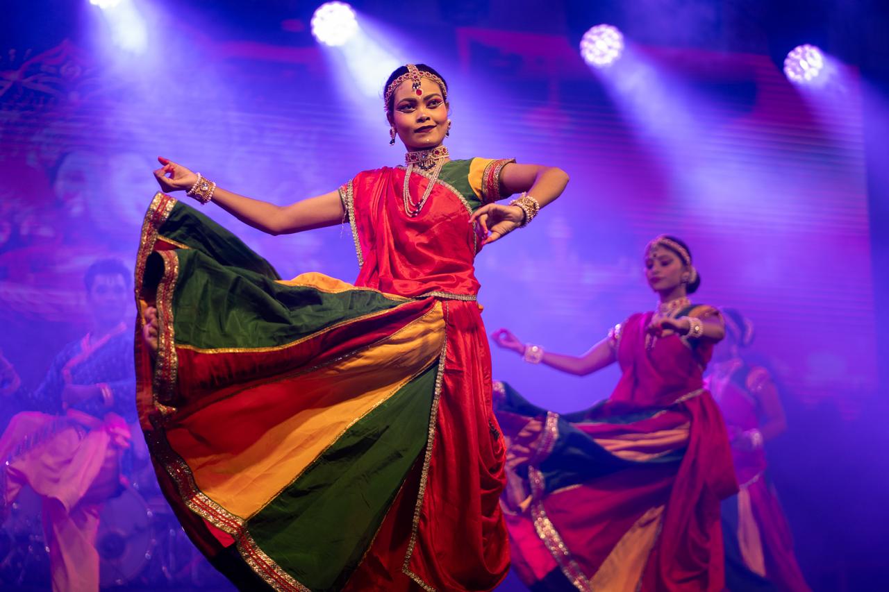 बस्तर दशहरा लोकोत्सव के दूसरे दिन संगीत और संस्कृति का शानदार संगम