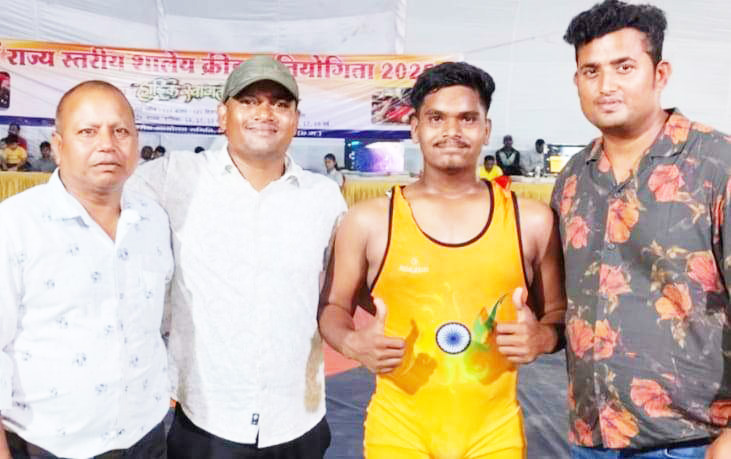 मल्दा स्कूल के टिकेश का कुश्ती में राष्ट्रीय स्तर के लिए चयन