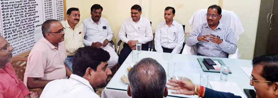 रामानुजगंज शिक्षा कार्यालय स्थानांतरण का विरोध