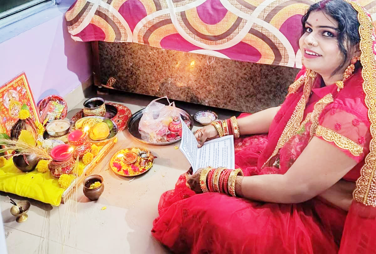 पति की दीर्घायु के लिए रखा व्रत