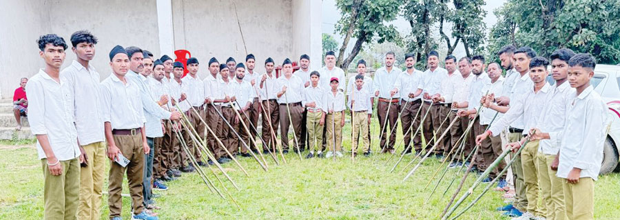शताब्दी वर्ष पर कुन्नी मंडल में पथ संचलन